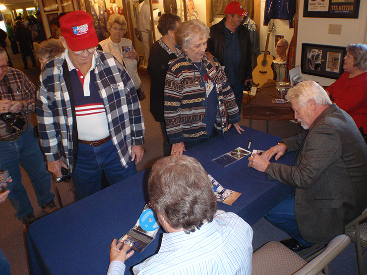 images/0192.jpg#joomlaImage://local-images/0192.jpg?width=740&height=555